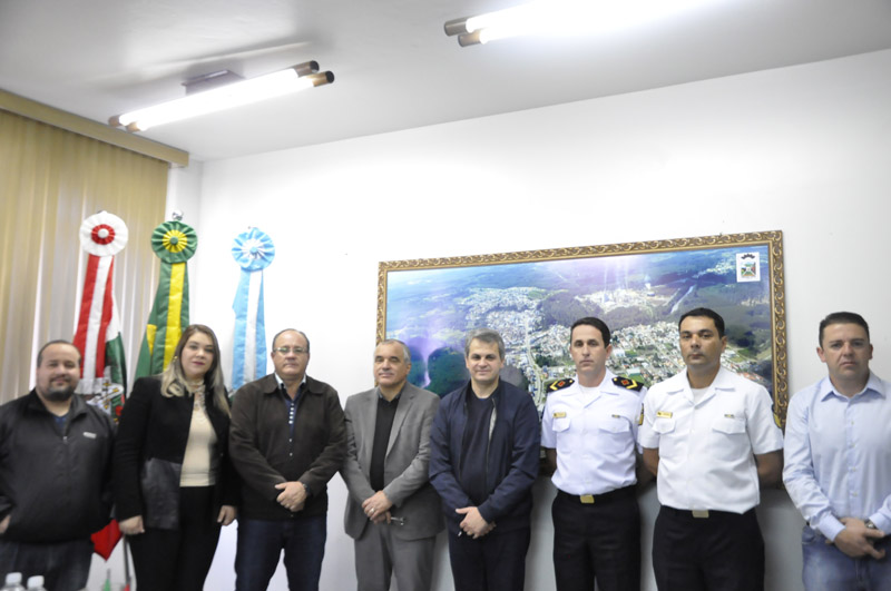 A reunião aconteceu no gabinete da Prefeitura de Otacílio Costa
