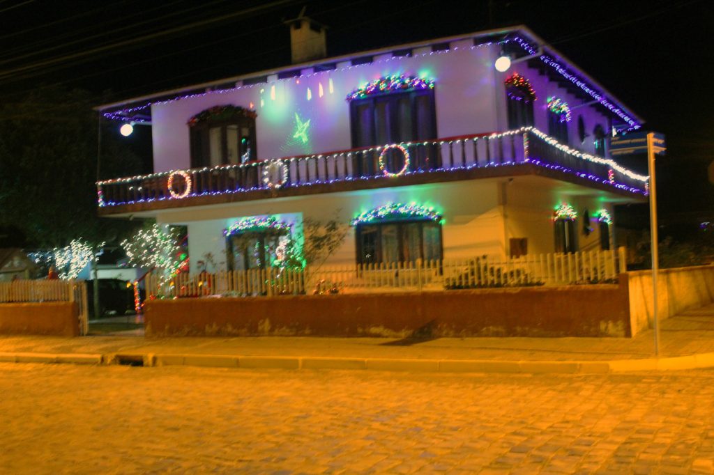 Natal Encantado: A residência vencedora do concurso de decoração Natalina foi a do palmeirense Wolni Paim, pelo segundo ano consecutivo.