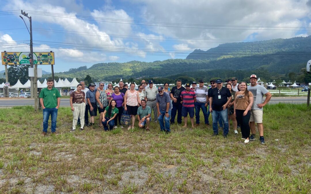 Agricultores de Palmeira colhem conhecimento em Dia de Campo